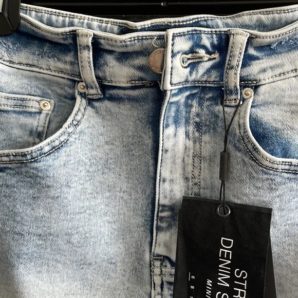 DECJUBA size 6 NEW denim skirt. Has stretch. - Picture 7 of 8